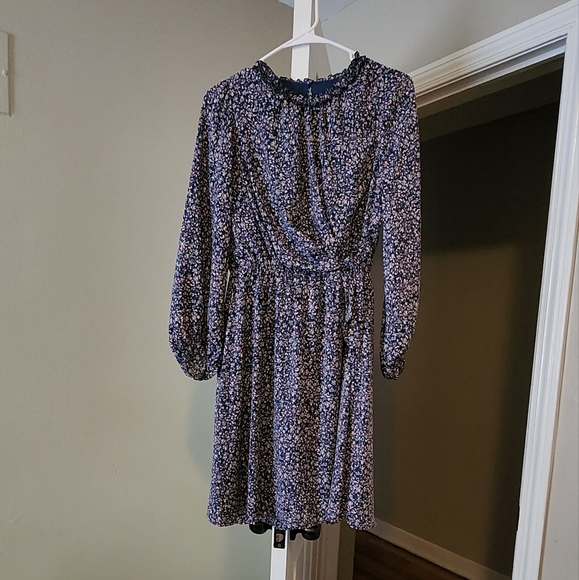 Banana Republic Dresses & Skirts - Floral dress Banana Republic, size 6, color blue and pink